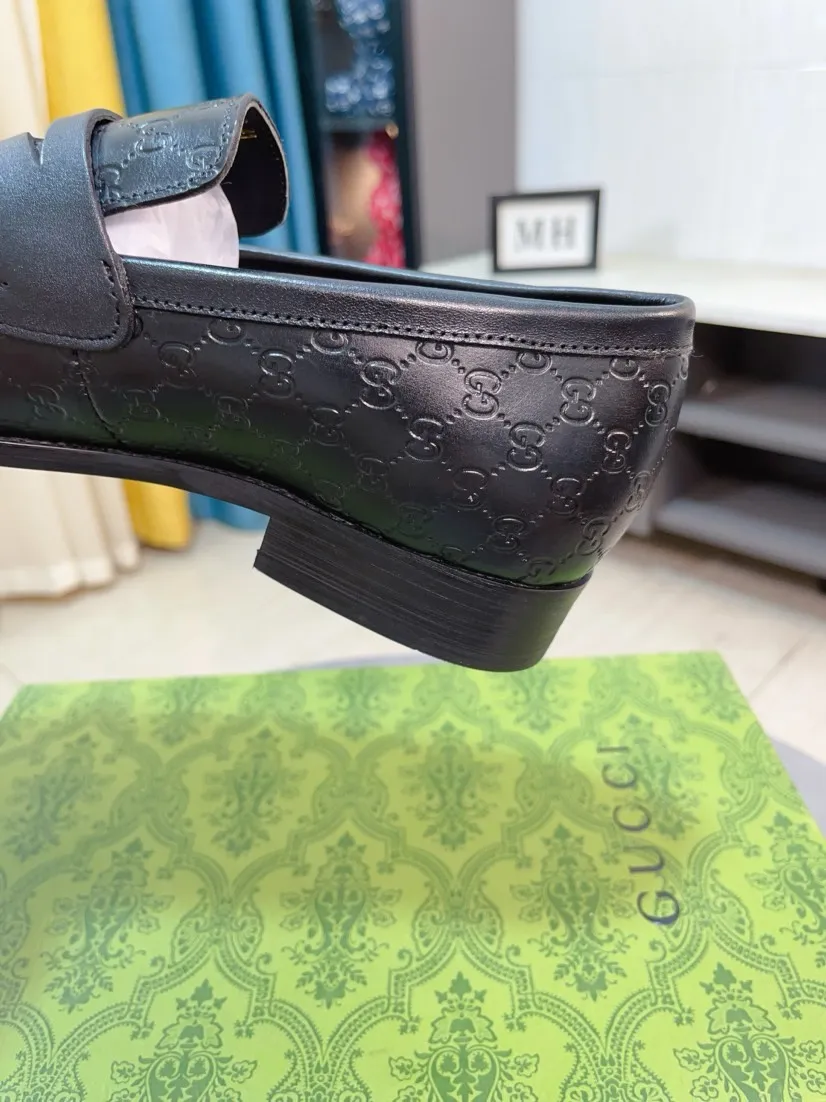 Men's shoes 💰500🌹🌹【GUCCI】The most popular classic Gucci leather shoes. Synchronized with the official website, the upper is made of Italian first-layer cowhide ➕cowhide lining, with unique brand and unique craftsmanship. Highlighting the hot style of the new year. Stop hesitating, stop wandering, get it now. Number: 38--44